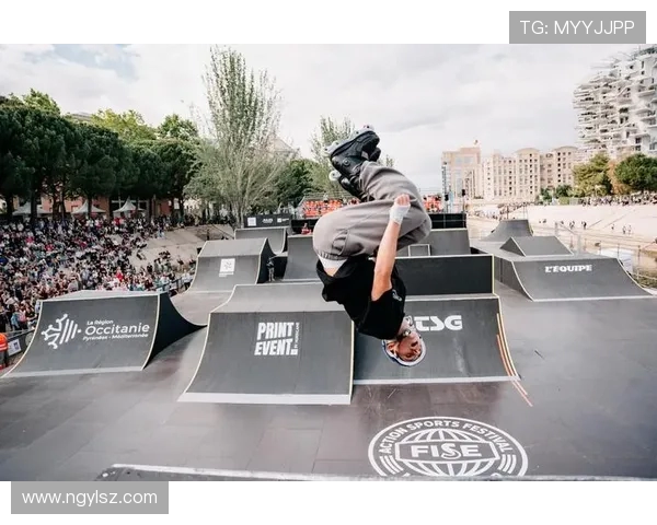 成都极限运动队在世界街舞大赛中的耐力表现引发热议与赞赏