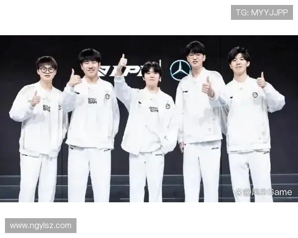 赛后复盘：探讨FPX与BLG在比赛中的团队配合与战术执行