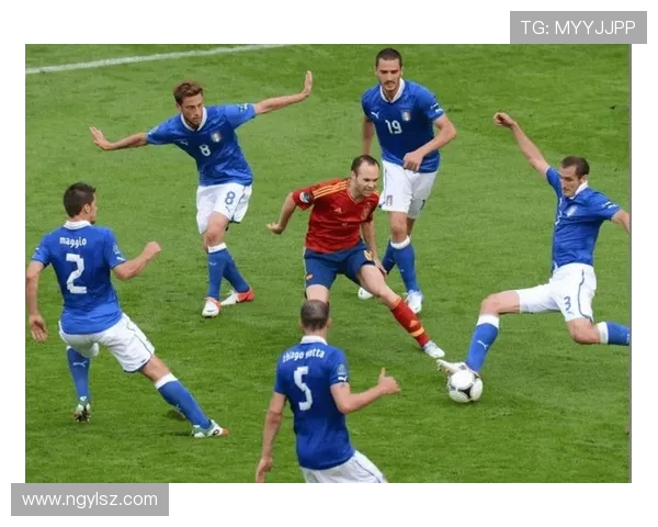 C罗与佩莱的巅峰对决谁能在绿茵场上书写传奇篇章