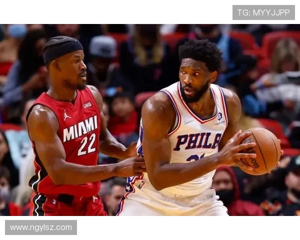 七十六人队在激烈对决中挑战热火队,争夺季后赛关键胜利的精彩战役 七十六人队在激烈对决中挑战热火队,争夺季后赛关键胜利的精彩战役