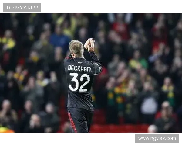 小贝重返米兰对决曼联经典之战回顾与精彩瞬间分析